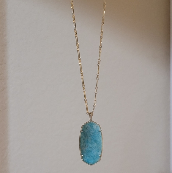 NWT KENDRA SCOTT NECKLACE IN GOLD - Picture 10 of 12